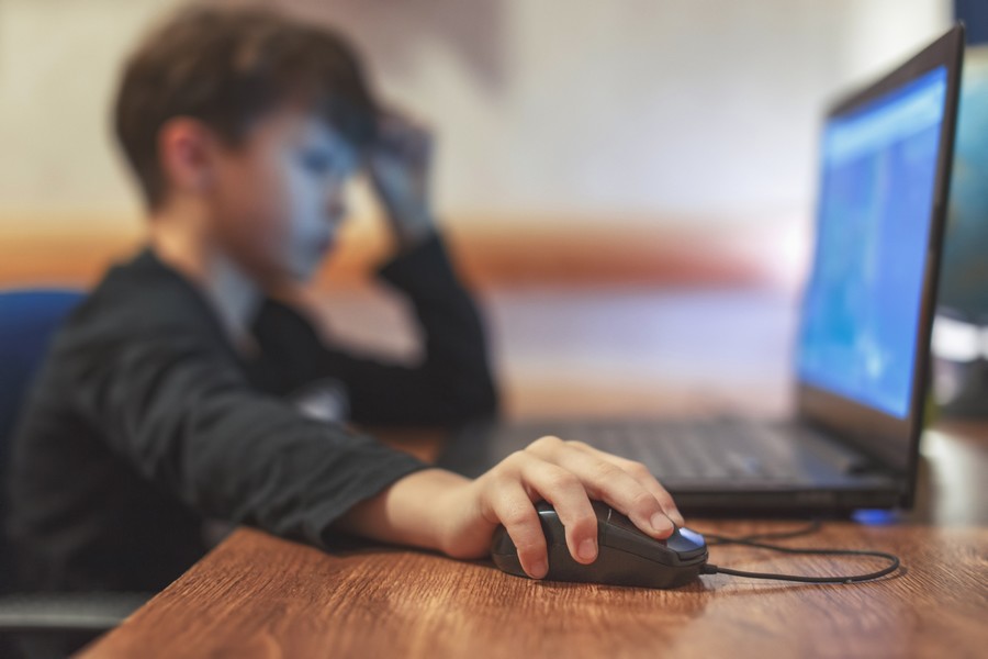 Sevgi ve ilgisiz kalan çocuklar ailelerini ihmal edebiliyor
