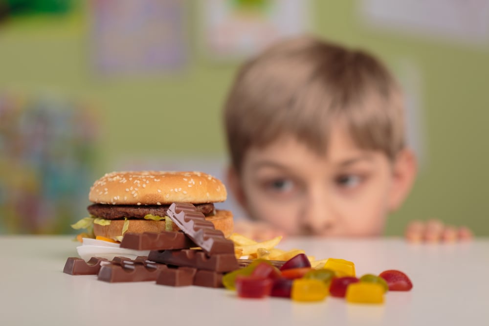İngiltere’de abur cubur reklamları yasaklandı