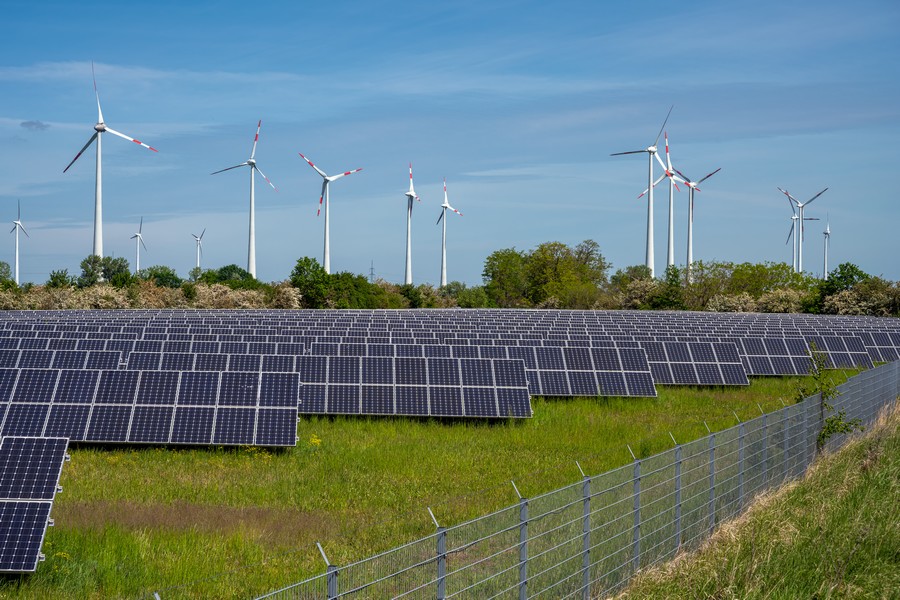 Dünyada yenilenebilir enerji kapasitesi yüzde 52 arttı