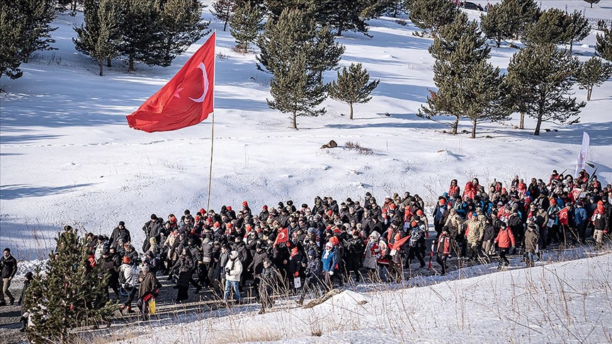 Binlerce genç bir kez daha Sarıkamış'a yürüdü