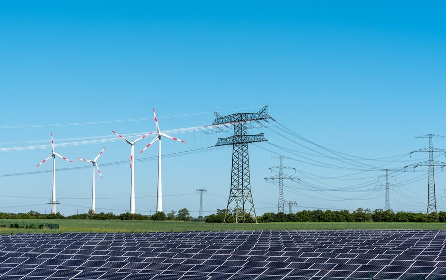 ­Güneş ve rüzgardan elektrik üretimi Türkiye’de ilk kez kömürü geride bıraktı
