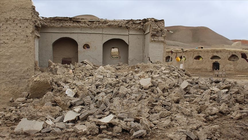 Afganistan'da deprem, can kaybı artıyor