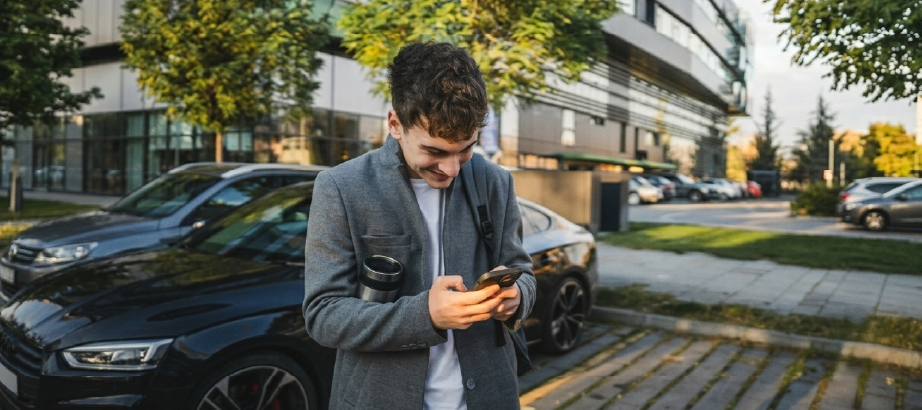 Dikkatsiz Telefon Kullanımı Vücuda Zarar Veriyor
