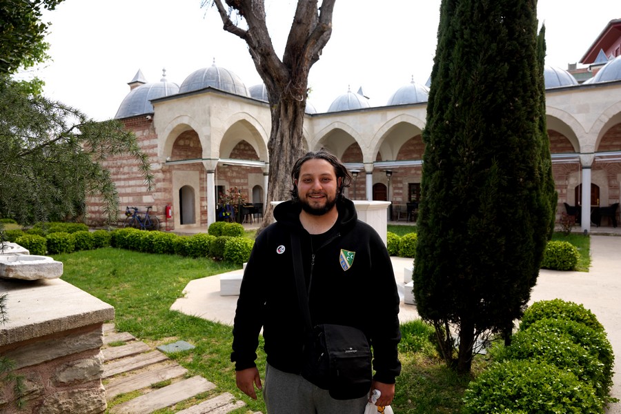 ­Murad-ı Buhari Tekkesi bu kez bisikletli hac yolcusunu ağırladı