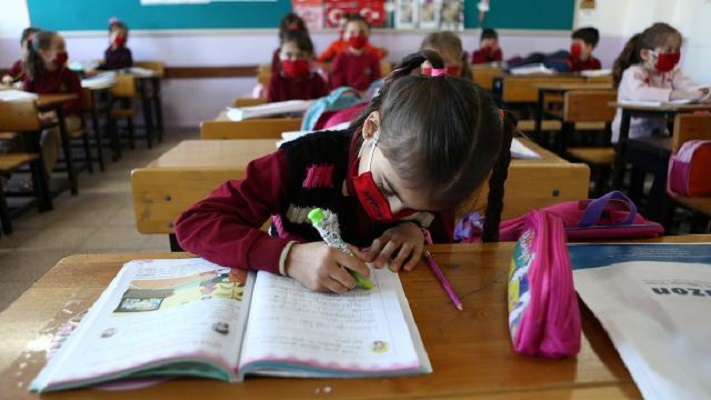 Yüz yüze eğitim yeniden başladı