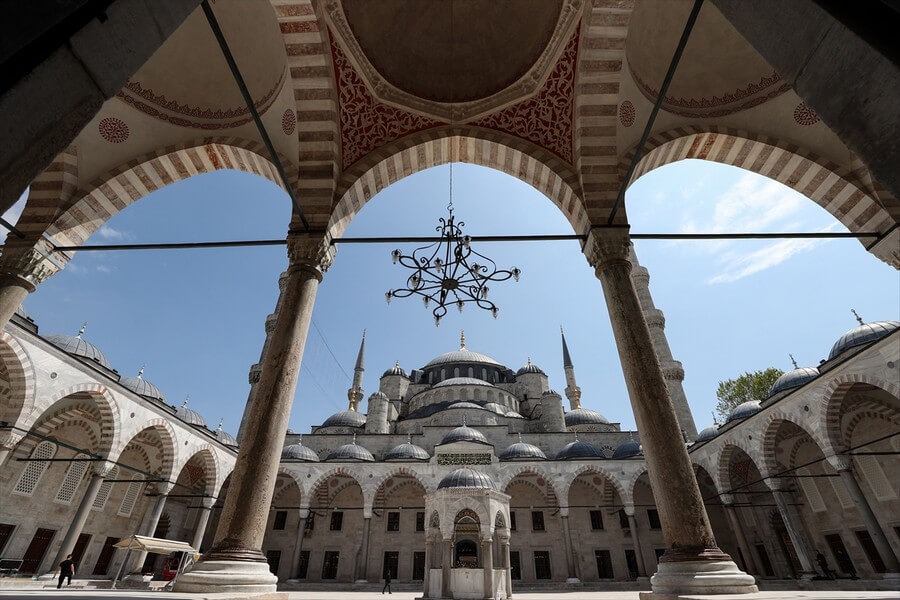 İstanbul daki tarihi camilere karekodla bilgilendirme 