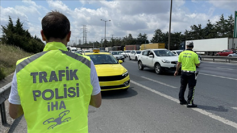 Trafikte bayram tedbirleri uygulaması başladı