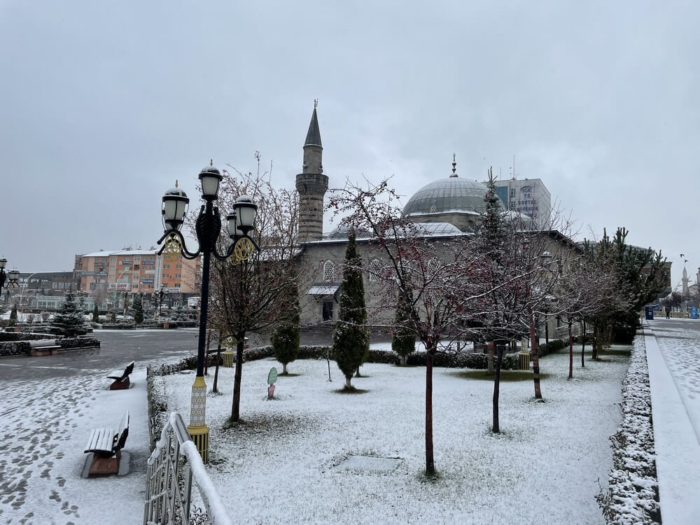 ­Erzurum, Yozgat ve Muş'tan kar manzaraları