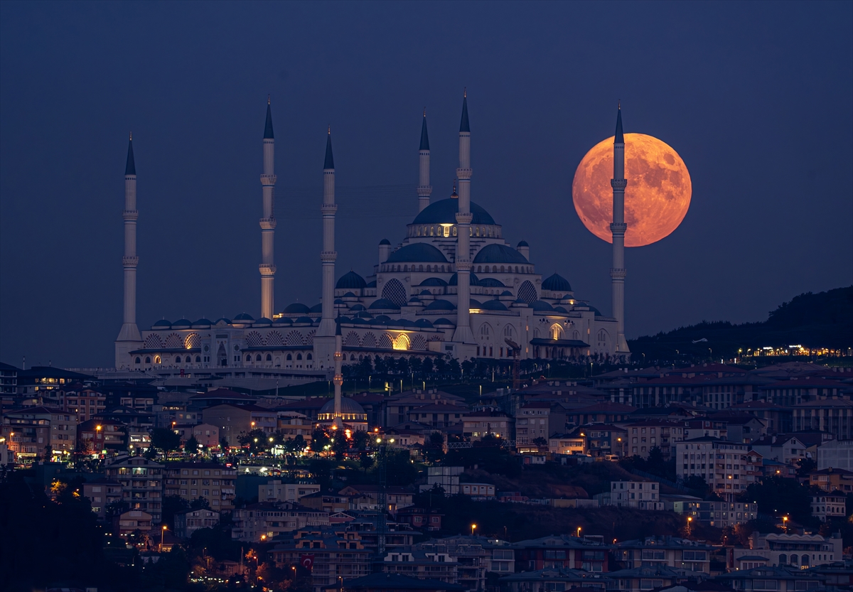 Süper Ay Şöleni