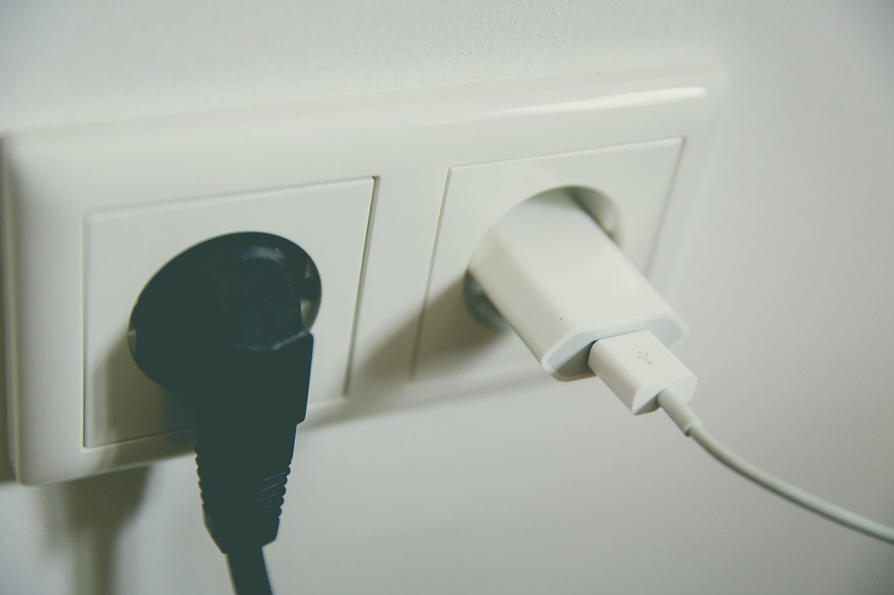 Elektronik cihazlarda ortak şarj kullanımı
