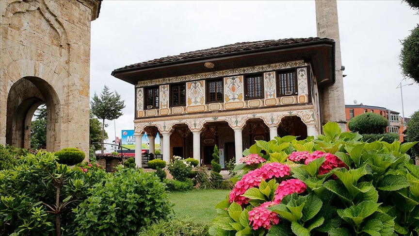 Kuzey Makedonya nın işlemeli camisi Alaca 