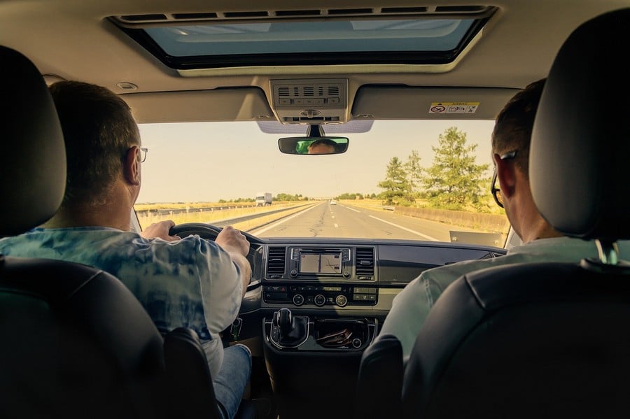 Bayram yolculuğunda yol hipnozuna dikkat! 