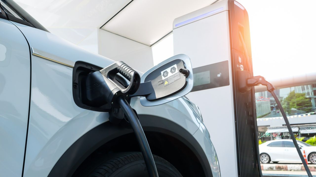 Kritik tesislerde elektrikli araç tedbiri